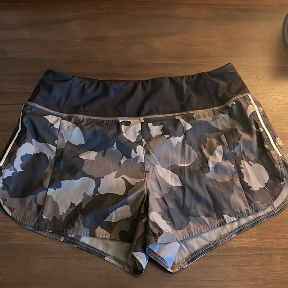 Athleta shorts - Picture 1 of 3
